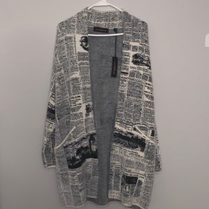 Newspaper 📰 Print Black & White Sweater M